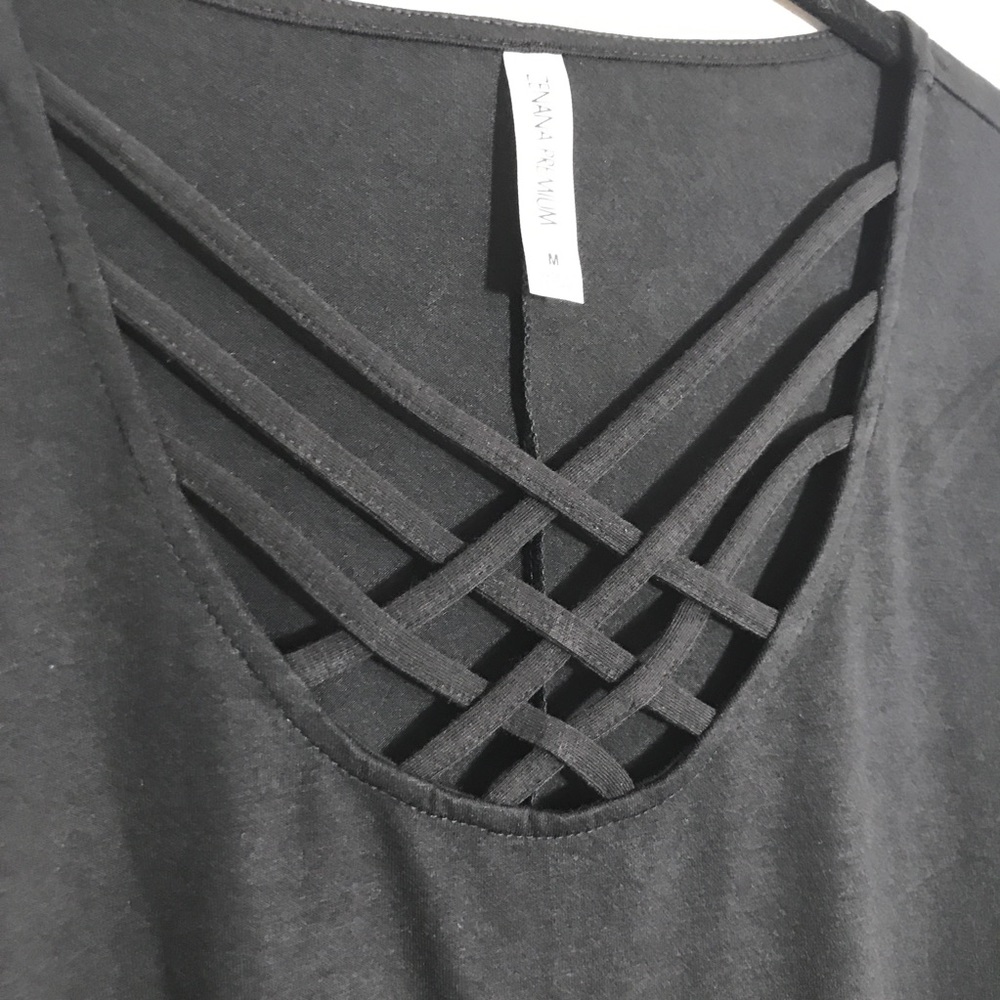 Crisscross black Swing dress - Picture 4 of 6